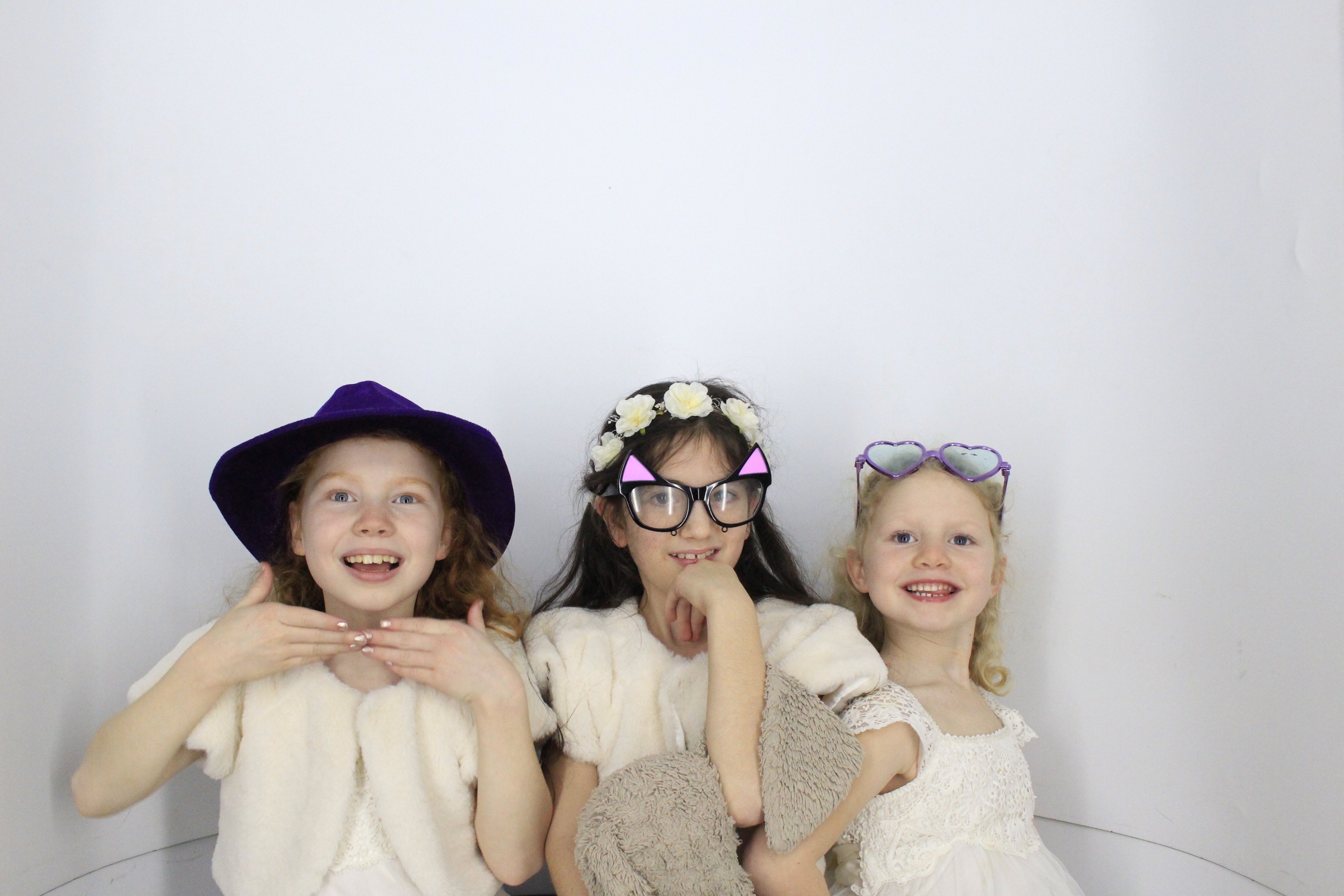 Simon & Muna  | View more photos from the event at gallery.myphotoboothexperience.co.uk/u/MyPhotoBoothExperienceLtd/Simon-Muna